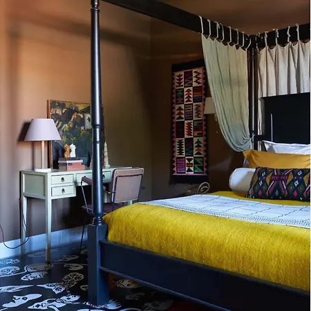 Bed & Breakfast The House 3*